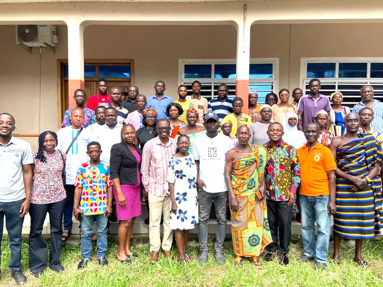 BUILDING THE PEOPLE BEHIND COMMUNITY WATER